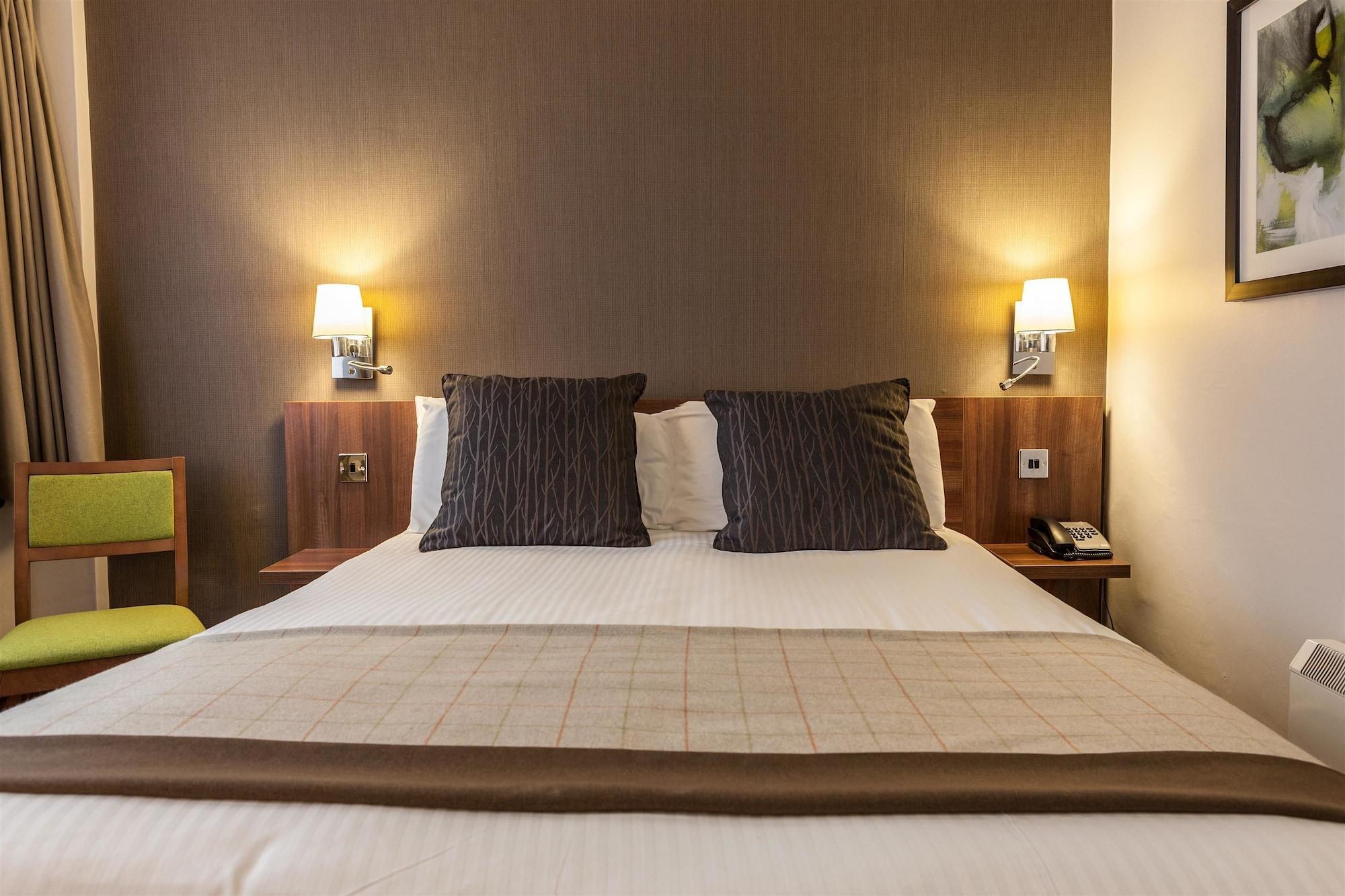 Cresta Court Hotel Олтрингем Экстерьер фото