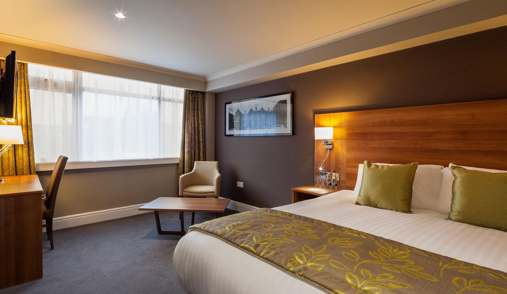 Cresta Court Hotel Олтрингем Экстерьер фото