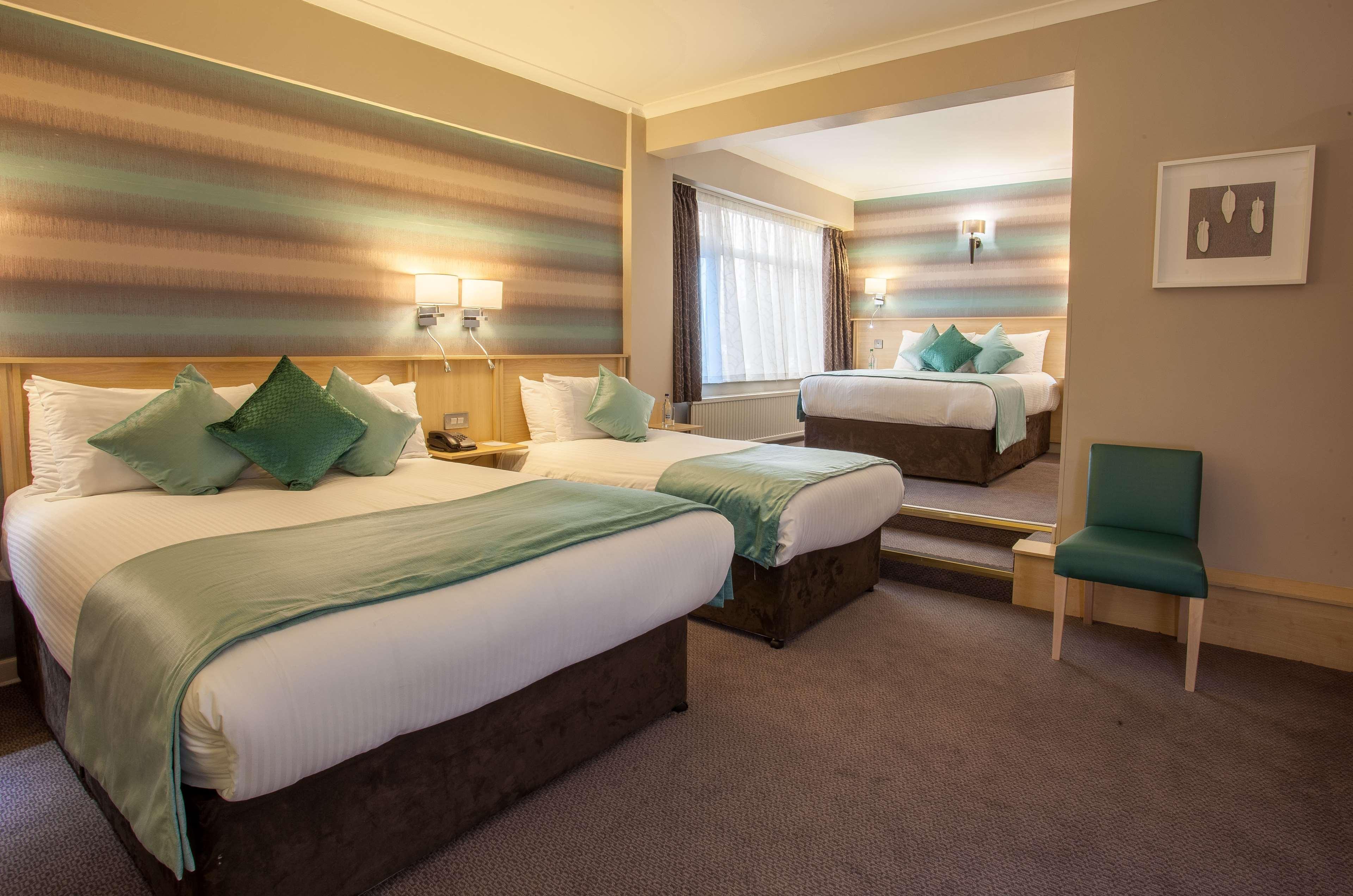 Cresta Court Hotel Олтрингем Экстерьер фото