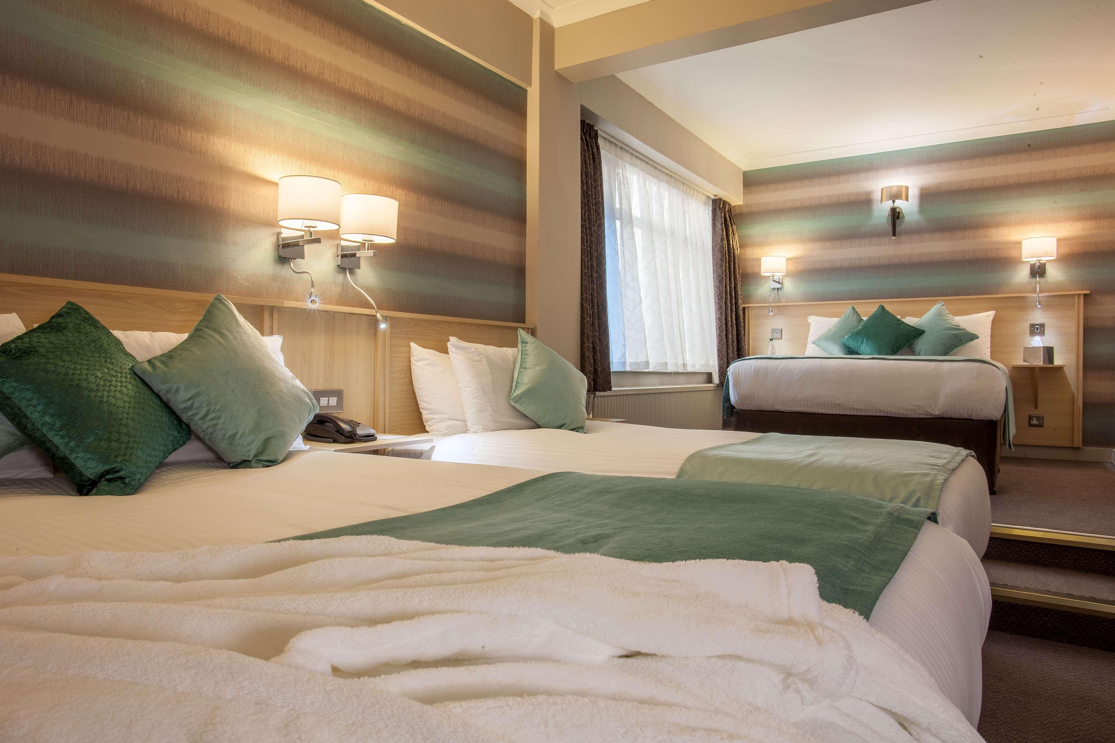 Cresta Court Hotel Олтрингем Экстерьер фото