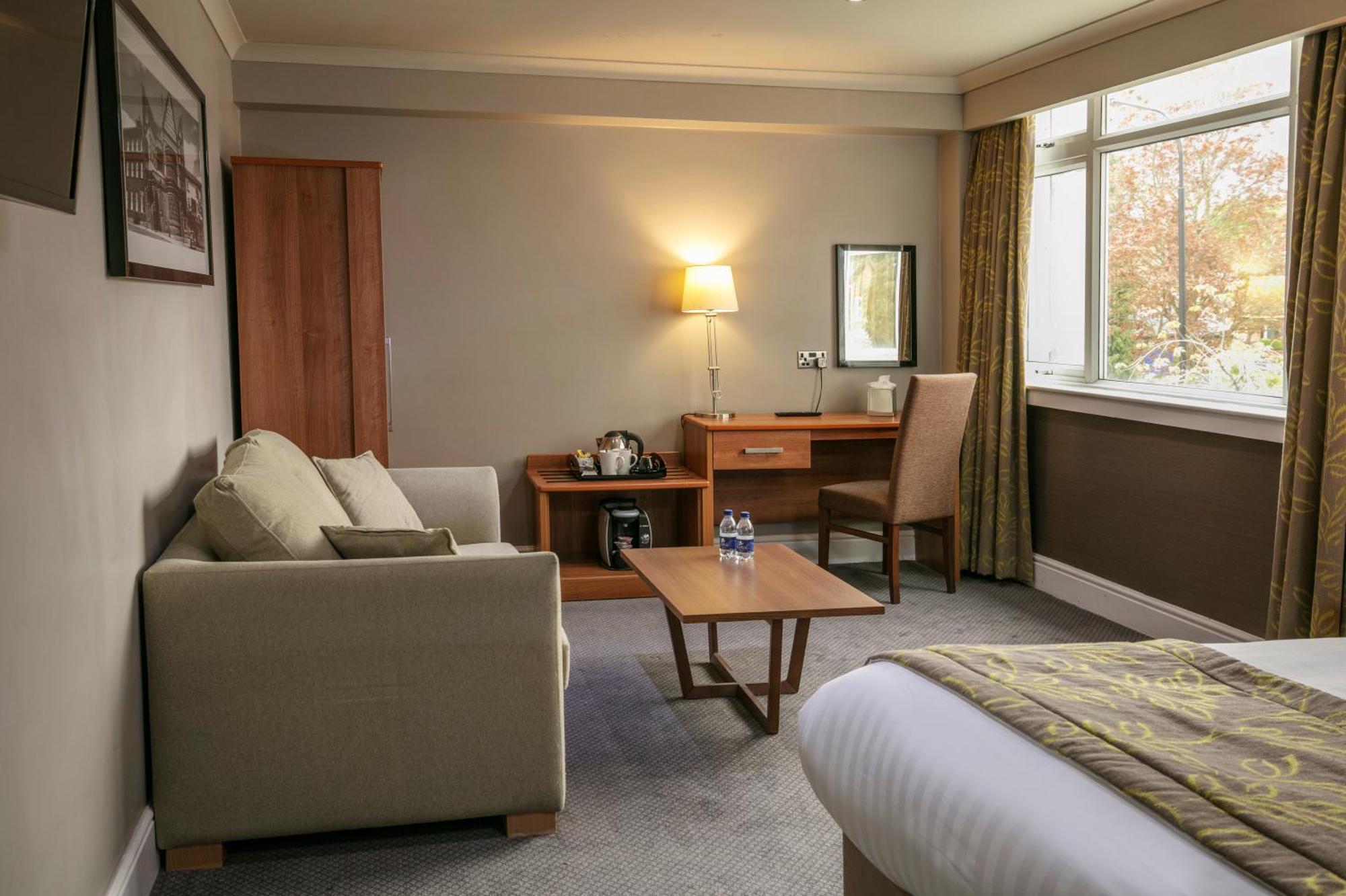 Cresta Court Hotel Олтрингем Экстерьер фото
