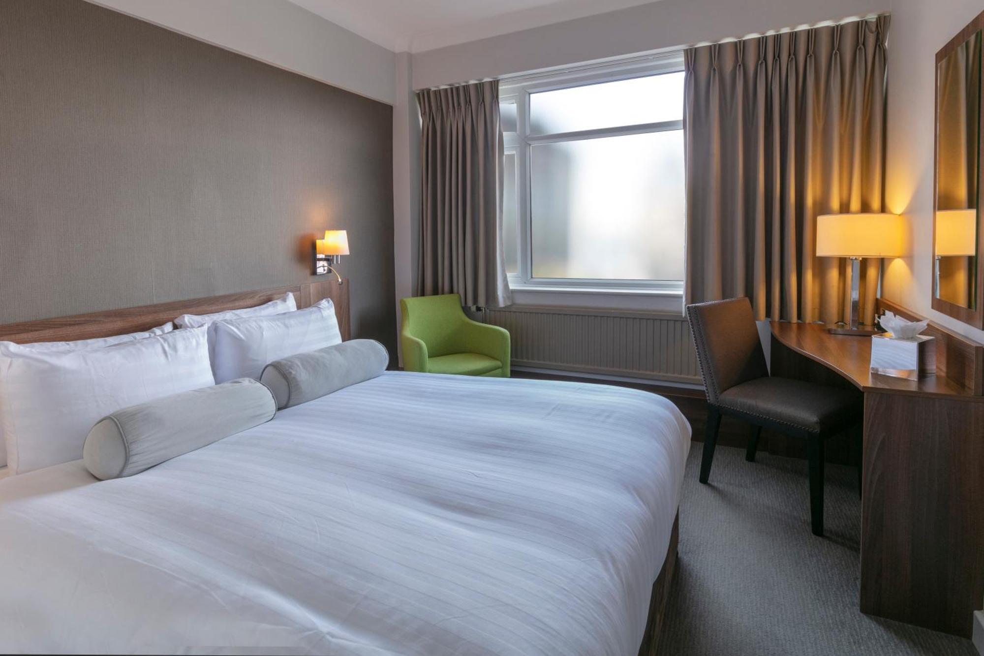Cresta Court Hotel Олтрингем Экстерьер фото