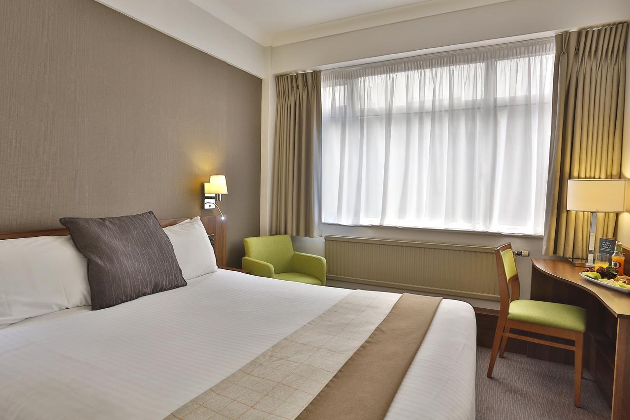 Cresta Court Hotel Олтрингем Экстерьер фото